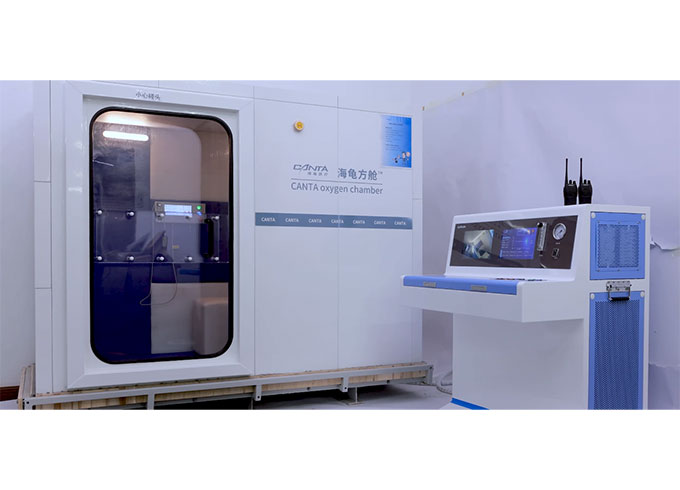 multiplace chamber hyperbaric oxygen therapy